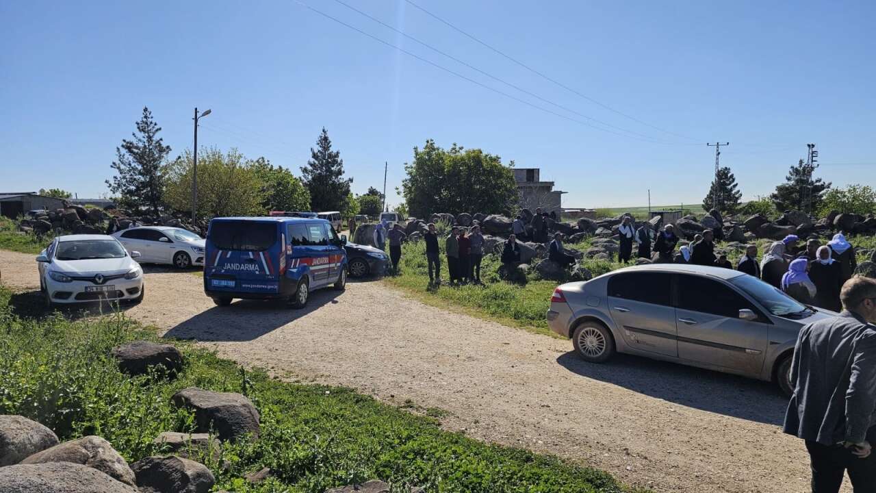 Husumet silahlı kavgaya dönüştü! 3 ölü var 9